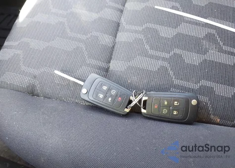 2014 Chevrolet Volt z USA, uszkodzony, nr VIN 1G1RA6E45EU133025